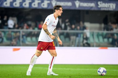 Roma 'nın Nicolo Zaniolo portresi İtalyan futbolu Serie A maçı sırasında İtalya' nın Verona kentindeki Marcantonio Bentegodi stadyumunda Hellas Verona FC ile AS Roma maçında, 31 Ekim 2022 - Fotoğraf: Ettore Griffon