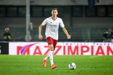 Roma 'nın Nemanja Matiç portresi İtalya' nın Verona kentindeki Marcantonio Bentegodi stadyumunda oynanan İtalyan futbolu Serie A karşılaşmasında Hellas Verona FC ile AS Roma karşılaşması, 31 Ekim 2022 - Fotoğraf: Ettore Griffon