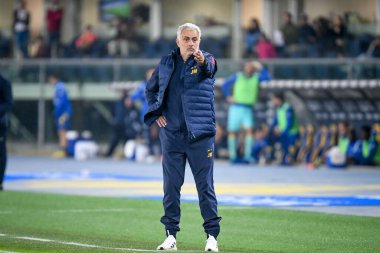 Roma Teknik Direktörü Jose 'Mourinho İtalyan futbolu Serie A maçı sırasında İtalya' nın Verona kentindeki Marcantonio Bentegodi stadyumunda Hellas Verona FC ile AS Roma karşılaşması, 31 Ekim 2022 - Fotoğraf: Ettore Griffon