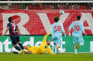 Riccardo Orsolini (Bologna FC), İtalya 'nın Monza kentindeki U-Power Stadyumu' nda oynanan AC Monza-Bologna FC maçında gol attı.