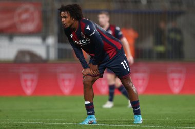 Bologna FC takımından Joshua Zirkzee İtalya futbol takımı Serie A maçında AC Monza ile Bologna FC maçını izliyor.