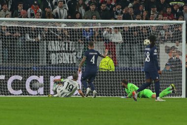 Leonardo Bonucci (Juventus FC) UEFA Şampiyonlar Ligi 'nde Juventus FC - Paris Saint-Germain FC maçında İtalya' nın Torino kentindeki Allianz Stadyumu 'nda 1-1' lik skorla gol attı.