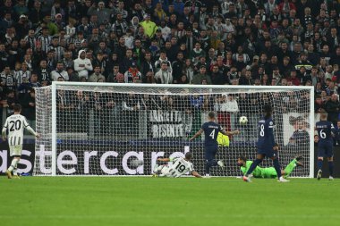 Leonardo Bonucci (Juventus FC) UEFA Şampiyonlar Ligi 'nde Juventus FC - Paris Saint-Germain FC maçında İtalya' nın Torino kentindeki Allianz Stadyumu 'nda 1-1' lik skorla gol attı.