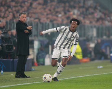 Juventus Fc takımından Juan Cuadrado UEFA Şampiyonlar Ligi H Grubu sırasında, 2 Kasım 2022 tarihinde İtalya 'nın Allianz Stadyumu' nda Juventus Fc ve Paris Saint Germain arasında oynanan futbol karşılaşması. Fotoğraf: Nderim Kaceli - Fotoğraf: Nderim Kaceli / LiveMedi