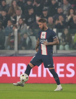 UEFA Şampiyonlar Ligi H Grubu sırasında Paris Saint-Germain FC 'den Sergio Ramos, 2 Kasım 2022' de İtalya 'nın Allianz Stadyumu' nda Juventus Fc ve Paris Saint Germain arasında oynanan futbol karşılaşması. Fotoğraf: Nderim Kaceli - Fotoğraf: Nderim Kaceli / LiveMedi