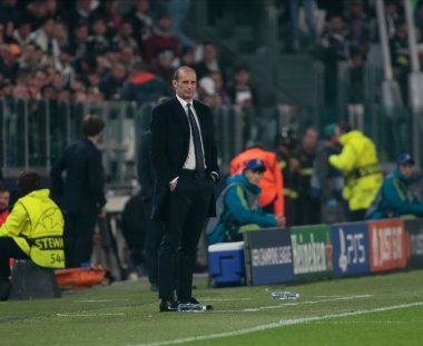 Juventus Fc takımının teknik direktörü Massimiliano Allegri UEFA Şampiyonlar Ligi H Grubu, Juventus Fc ve Paris Saint Germain arasında oynanan futbol maçı sırasında, 02 Kasım 2022 tarihinde İtalya 'nın başkenti Torino' daki Allianz Stadyumu 'nda oynanmıştır. Fotoğraf: Nderim Kaceli - Fotoğraf: Nderim Kaceli / LiveMed