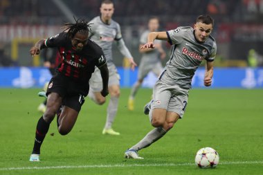 AC Milan 'dan Rafael Leao, UEFA Şampiyonlar Ligi 2022 / 23 Grup Sahnesi - Grup E futbol karşılaşması sırasında Giuseppe Meazza Stadyumu' nda AC Milan ile FC Red Bull Salzburg arasında 2 Kasım 2022 'de oynanan maç - Fotoğraf: Fabrizio Carabelli / LiveMedi