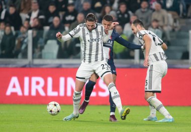 UEFA Şampiyonlar Ligi H Grubu sırasında Juventus Fc takımından Adrien Rabiot, 02 Kasım 2022 tarihinde İtalya 'nın Allianz Stadyumu' nda Juventus Fc ve Paris Saint Germain arasında oynanan futbol karşılaşması. Fotoğraf: Nderim Kaceli - Fotoğraf: Nderim Kaceli / LiveMedi