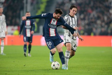Paris 'ten Lionel Messi Saint-Germain FC ve Juventus Fc' ten Nicolo Faggioli, UEFA Şampiyonlar Ligi H Grubu sırasında, 2 Kasım 2022 'de İtalya' nın başkenti Torino 'daki Allianz Stadyumu' nda Juventus Fc ve Paris Saint Germain arasında oynanan futbol karşılaşması. Fotoğraf: Nderim Kaceli