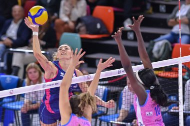 Elena Pietrini (Savino Del Bene Scandicci) voleybol maçında İtalyan Serie A1 Kadınlar Savino Del Bene Scandicci 'ye karşı TrasportiPesanti Casalmaggiore, Floransa' da 2 Kasım 2022 - Fotoğraf: Lisa Guglielm