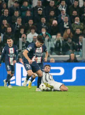 UEFA Şampiyonlar Ligi H Grubu sırasında Juventus Fc 'ten Manuel Locatelli, 2002 Kasım 2022' de İtalya 'nın Allianz Stadyumu' nda Juventus Fc ve Paris Saint Germain arasında oynanan futbol karşılaşması. Fotoğraf: Nderim Kaceli - Fotoğraf: Nderim Kaceli / LiveMedi
