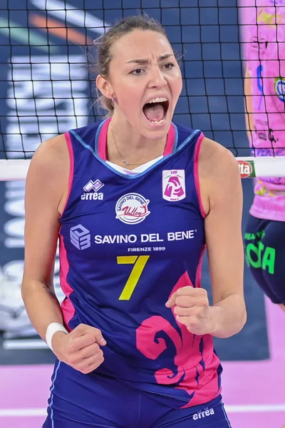 Elena Pietrini (Savino Del Bene Scandicci) İtalya Voleybol Serisi A1 Kadınlar müsabakası sırasında Floransa, İtalya 'da Pala Wanny' de TrasportiPesanti Casalmaggiore 'ye karşı Savino Del Bene Scandicci' yi kutluyor.