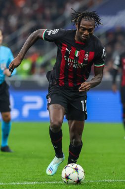 AC Milan 'dan Rafael Leao, UEFA Şampiyonlar Ligi 2022 / 23 Grup Sahnesi - Grup E futbol karşılaşması sırasında Giuseppe Meazza Stadyumu' nda AC Milan ile FC Red Bull Salzburg arasında 2 Kasım 2022 'de oynanan maç - Fotoğraf: Fabrizio Carabelli / LiveMedi