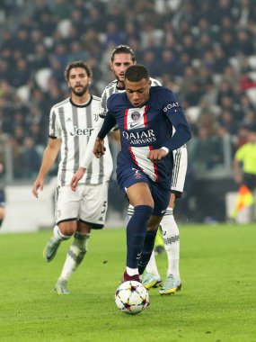 Kylian Mbappe (Paris Saint-Germain) UEFA Şampiyonlar Ligi futbol karşılaşması sırasında İtalya 'nın Torino kentindeki Allianz Stadyumu' nda oynanan Juventus FC-Paris Saint-Germain FC karşılaşmasında görev aldı.