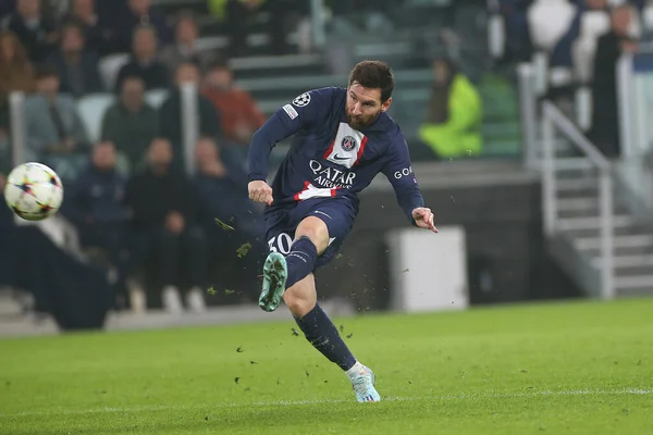Lionel Messi Paris Saint Germain Shoots Ball Uefa Champions League — Stock Photo, Image