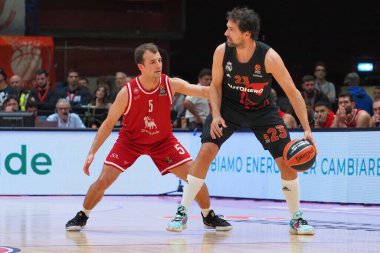 Basketbol Euroleague Şampiyonası 'nda Kevin Pangos (EA7 Emporio Armani Milano) EA7 Emporio Armani Milano' nun Real Madrid 'e karşı oynadığı Milan, İtalya' da Assago Forumu, Kasım 2022 - Fotoğraf: Savino Paolell