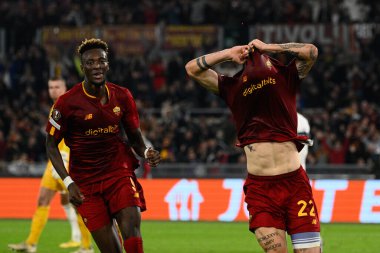 Nikolo 'Zaniolo (AS Roma), UEFA Avrupa Ligi 2022-2023 Avrupa Ligi' nde AS Romanlar ve PFC Ludogorets arasında oynanan karşılaşmada 3-1 'lik golü attıktan sonra, Roma' daki Olimpiyat Stadyumu 'nda 3 Kasım 2022' de kutluyor. - Fotoğraf: Fabrizio Corradetti / LiveMedi