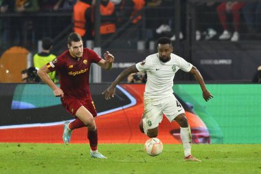 PFC Ludogorets 'ten Cicinho ve A.S. Roma' dan Andrea Belotti, A.S. Roma ve PFC Ludogorets 1945 arasındaki UEFA Avrupa Ligi C Grubu karşılaşmasının altıncı gününde 3 Kasım 2022 'de İtalya' nın Roma kentinde Olimpico Stadyumu 'nda oynandılar. - Fotoğraf: Domenico Cippitelli / LiveMed