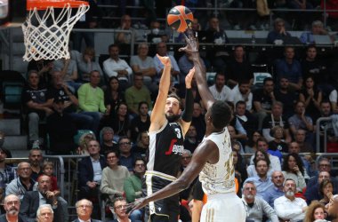 Marco Belinelli (Segafredo Virtus Bologna) Euroleague basketbol şampiyonası maçında Segafredo Virtus Bologna - Ldlc Asvel Villeurbanne - Bologna, 4 Kasım 2022, Paladozza Spor Sarayı - Fotoğraf: Michele Nucci / LiveMedi