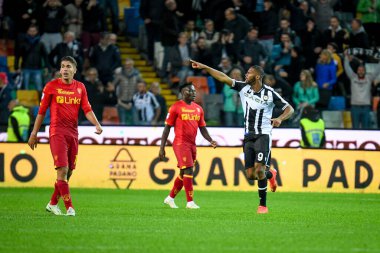 Udinese 'den Beto Betuncal, İtalya' nın Udine kentindeki Dacia Arena Stadyumu 'nda oynanan Udinese Calcio ve ABD Lecce maçında attığı golü kutluyor.