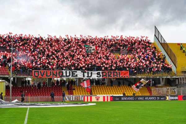 Ssc Bari Příznivci Během Italského Fotbalu Serie Zápas Benevento Calcio — Stock fotografie