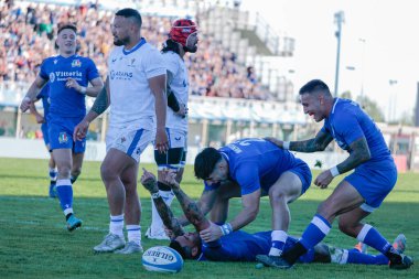 Montanna Ioane (İtalya), Tommaso Menoncello (İtalya) ve Pierre Bruno (İtalya), İtalya 'nın Padua kentindeki Plebiscito Stadyumu' nda oynanan 2022 Sonbahar Uluslar Serisi rugby karşılaşmasında - İtalya, Samoa 'ya karşı Samoa, 5 Kasım 2022 - Fotoğraf: Mattia Radon