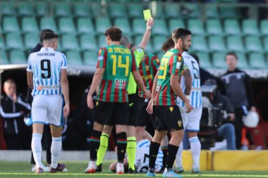 Antonio Palumbo 'yu (Ternana) İtalya' nın Terni şehrindeki Libero Liberati Stadyumu 'nda oynanan Serie B karşılaşmasında hatırlat.