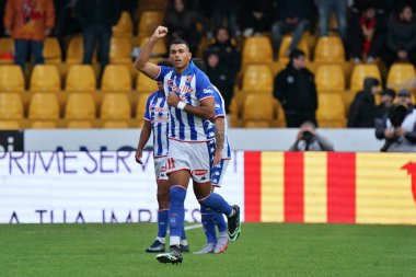 Waild Cheddira (SSC Bari) İtalya 'nın Benevento, İtalya' daki Ciro Vigorito Stadyumu 'nda oynanan Benevento Calcio-SSC Bari maçında gol attı.