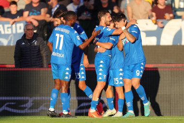 Tommaso Baldanzi (Empoli FC), İtalya 'nın Empoli şehrindeki Carlo Castellani Stadyumu' nda oynanan İtalya futbolu Serie A maçında Empoli FC ile ABD Sassuolo maçını kutluyor.