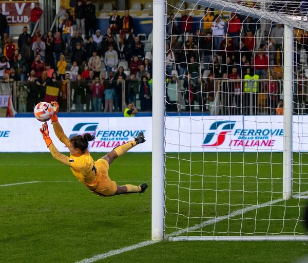 Roma Goalkeeper Camelia Ceasar Saving Cristiana Girelli Penalty Kick Italian — Photo
