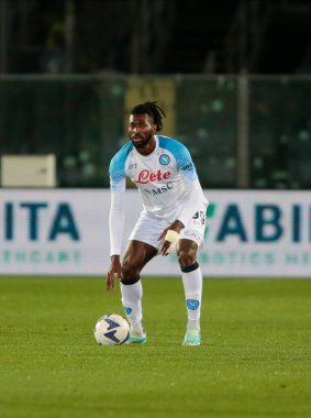 İtalyan Serie A sırasında SSC Napoli 'den Andre Zambo Anguissa, Atalanta Bc ve Ssc Napoli arasında 2005 Kasım 2022' de, Gewiss Stadyumu, Bergamo, İtalya Fotoğrafı Nderim Kaceli - Fotoğraf: Nderim Kaceli / LiveMedi