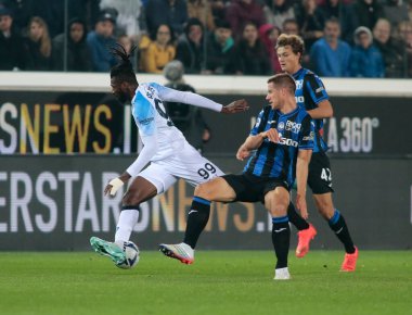 İtalyan Serie A sırasında SSC Napoli 'den Andre Zambo Anguissa, Atalanta Bc ve Ssc Napoli arasında 2005 Kasım 2022' de, Gewiss Stadyumu, Bergamo, İtalya Fotoğrafı Nderim Kaceli - Fotoğraf: Nderim Kaceli / LiveMedi