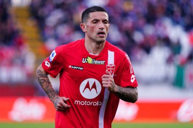 İtalya futbol takımı Serie A maçında Stefano Sensi (AC Monza) - İtalya 'nın Monza kentindeki U-Power Stadyumu' nda AC Monza - Luca Rossin