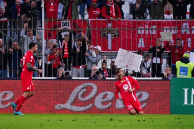 Andrea Colpani (AC Monza) İtalya 'nın Monza şehrindeki U-Power Stadyumu' nda oynanan AC Monza-Hellas Verona maçında attığı golü kutluyor.