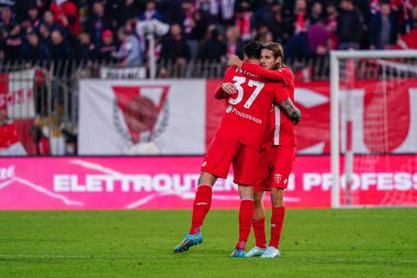 Andrea Colpani (AC Monza) İtalya Milli Futbol Takımı Serie A maçında Andrea Petagna (AC Monza) ile birlikte İtalya 'nın Monza kentindeki U-Power Stadyumu' nda Hellas Verona maçında golünü kutlar.