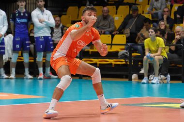 Damiano Catania (Top Volley Cisterna) voleybol İtalya Serie A Erkekler Süper Ligi Şampiyonası sırasında Leo Shoes Modena, Modena 'daki PalaPanini' de Top Volley Cisterna 'ya karşı.