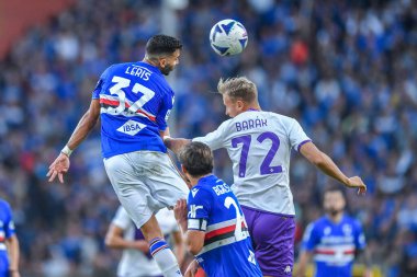 Mehdi Pascal Marcel Leris (Sampdoria) - Antonin Barak (Fiorentina) Bartosz Bereszynski (Sampdoria) İtalya futbol takımı Serie A maçında UC Sampdoria - İtalya 'nın Cenova kentinde bulunan Luigi Ferraris Stadyumu' nda ACF Fiorentina 'ya karşı