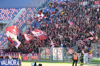 İtalya futbol takımı Serie A maçında Torino FC, İtalya 'nın Bologna şehrindeki Renato Dall' Ara Stadyumu 'nda Bologna FC maçında Torino FC' ye karşı.