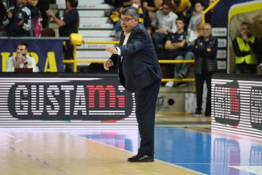 Alessandro Ramagli İtalya Basketbol Şampiyonası sırasında Tezenis Verona - İtalya 'nın Verona kentinde PalaOlimpia' da Dolomiti Energia Trentino - Fotoğraf: Roberto Tommasin