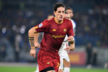 AS Roma takımından Nicolo Zaniolo, AS Roma ile SS Lazio arasında 6 Kasım 2022 'de İtalya' nın başkenti Roma 'da oynanan karşılaşmada görülüyor. - Fotoğraf: Gennaro Masi / LiveMedi