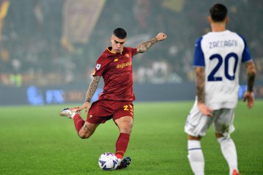 AS Roma 'dan Gianluca Mancini, 6 Kasım 2022' de İtalya 'nın başkenti Roma' da AS Roma ve SS Lazio arasında oynanan karşılaşmada görülüyor. - Fotoğraf: Gennaro Masi / LiveMedi