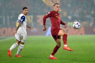 AS Roma takımından Rick Karsdorp, AS Roma ile SS Lazio arasında 6 Kasım 2022 'de İtalya' nın başkenti Roma 'da oynanan karşılaşmada görülüyor. - Fotoğraf: Gennaro Masi / LiveMedi