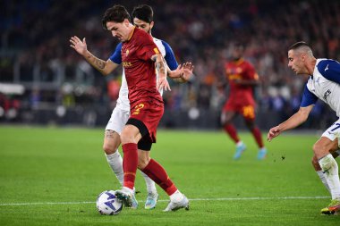AS Roma takımından Nicolo Zaniolo, AS Roma ile SS Lazio arasında 6 Kasım 2022 'de İtalya' nın başkenti Roma 'da oynanan karşılaşmada görülüyor. - Fotoğraf: Gennaro Masi / LiveMedi
