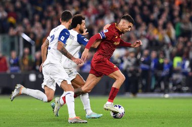 AS Roma takımından Lorenzo Pellegrini, AS Roma ile SS Lazio arasında 6 Kasım 2022 'de İtalya' nın başkenti Roma 'da oynanan karşılaşmada görülüyor. - Fotoğraf: Gennaro Masi / LiveMedi
