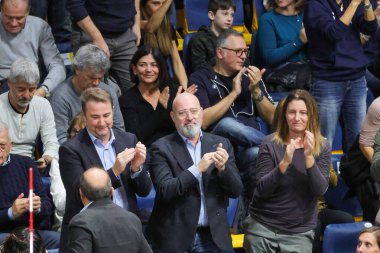 İtalya Süper Lig Voleybol Şampiyonası sırasında Emilia Romagna Bölgesi (Valsa Group Modena) başkanı Stefano Bonacini İtalya 'nın Modena kentinde düzenlenen PalaPanini maçında Leo Shoes Modena' ya karşı Top Volley Cisterna - Görüntü: Fabio P