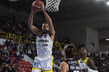 Taylor Smith - Tezenis Verona İtalya Basketbol Şampiyonası Tezenis Verona - Dolomiti Energia Trentino maçı sırasında İtalya 'nın Verona kentinde 6 Kasım 2022 - Fotoğraf: Roberto Tommasin