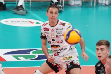 Massimo colaci (n.13 sir safe susa perugia) İtalyan Serie A Men SuperLeague Şampiyonası sırasında Sir Safety Susa Perugia ile Allianz Milano arasında Perugia, İtalya 'da Pala Barton' da, 06 Kasım 2022 - Loris Cerquiglin