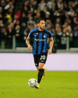 Fc Inter 'den Hakan Calhanoğlu İtalya Serie A, Juventus Fc ve Inter Fc arasında 06 Kasım 2022' de Torino, İtalya Fotoğraf: Nderim Kaceli - Fotoğraf: Nderim Kaceli / LiveMedi