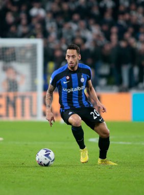 Fc Inter 'den Hakan Calhanoğlu İtalya Serie A, Juventus Fc ve Inter Fc arasında 06 Kasım 2022' de Torino, İtalya Fotoğraf: Nderim Kaceli - Fotoğraf: Nderim Kaceli / LiveMedi