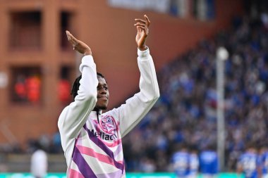 Christian Michael Kouakou Kouame (Fiorentina) İtalya 'nın başkenti Cenova' da bulunan Luigi Ferraris Stadyumu 'nda oynanan UC Sampdoria - UC Sampdoria maçında gol attıktan sonra kutlama yapıyor.